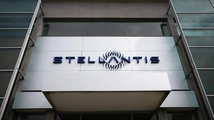 Stellantis, consegne mondiali in calo. I primi effetti dei dazi valgono 300 milioni