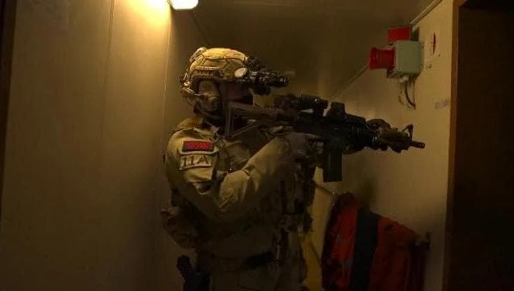 Il blitz nella Manica, l'esercito britannico intercetta nave cisterna della flotta fantasma russa