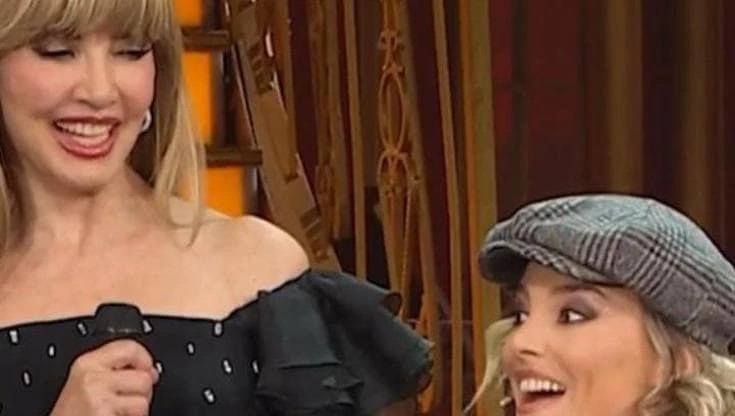 Francesca Fialdini si fa male al piede a Ballando con le stelle. Ma canta Mina e conquista la giuria