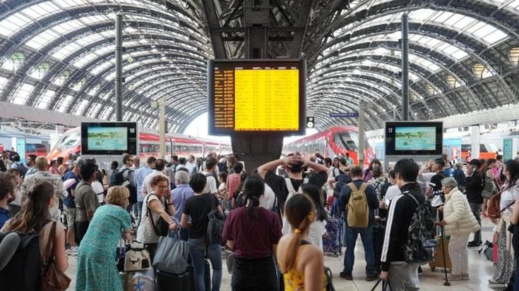 Scioperi maggio, revocato quello aereo di venerdì. Treni, modifiche allo stop di domani