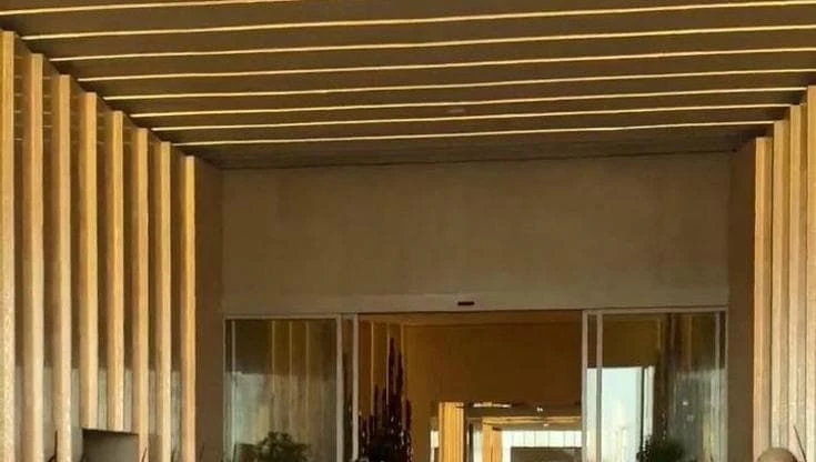 Trump arriva ad Abu Dhabi: in suo onore anche la 'danza dei capelli'
