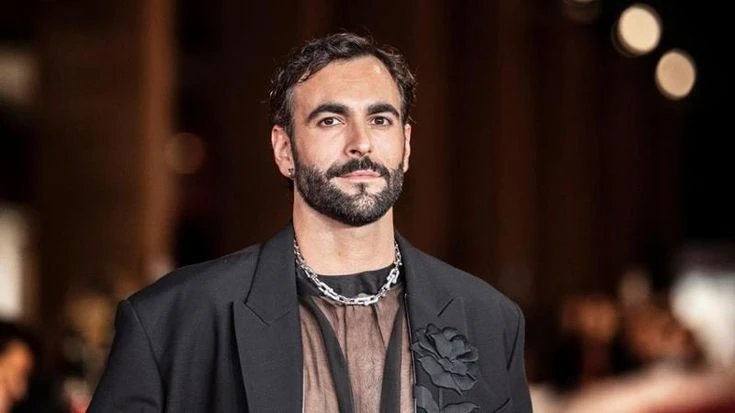 Marco Mengoni: “Non mi rappresenta un paese in cui la maternità surrogata è un reato”