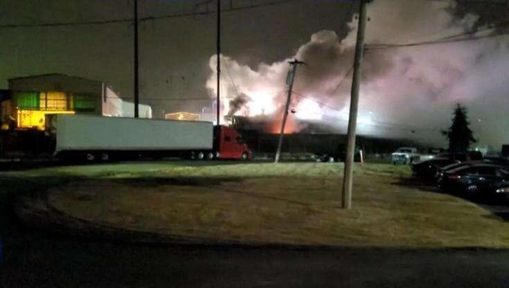 Pennsylvania: treno in fiamme, le immagini girate da un pendolare