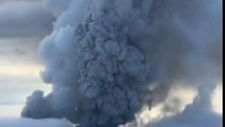 Russia, eruzione vulcano in Kamchatka. Possibili interferenze per i voli verso Alaska