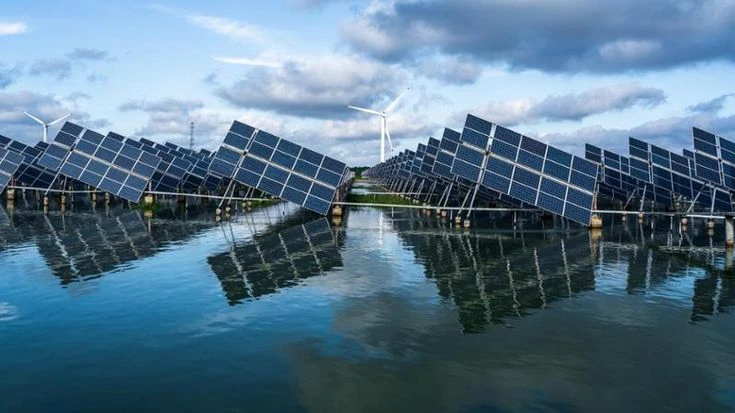 Le rinnovabili superano il carbone: la svolta storica dell’elettricità mondiale