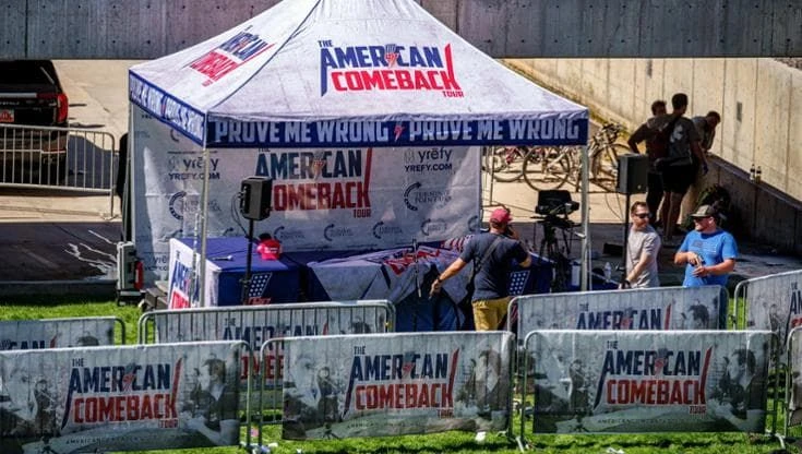 Omicidio Kirk: il fact-checking dell’IA sbaglia, i social diventano un caos cospirazionista