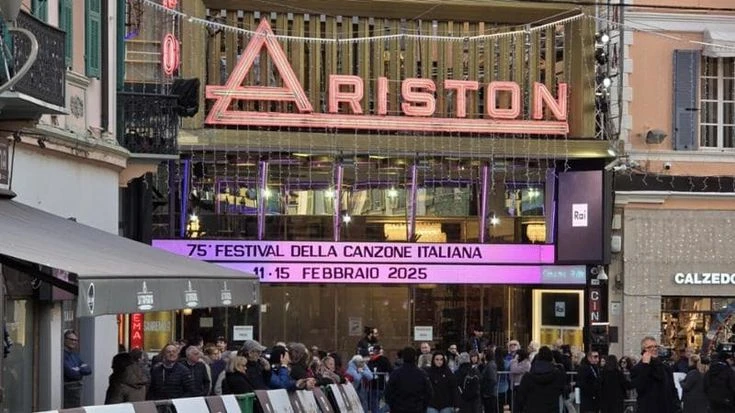 Sanremo, la guerra dei marchi. La Rai: “Legati al nostro format, nessuno può usarli”