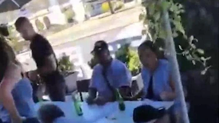 Spagna, ristoratore insulta e caccia via turisti israeliani: 