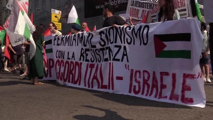 Milano, Giovani Palestinesi contro il Comune: 