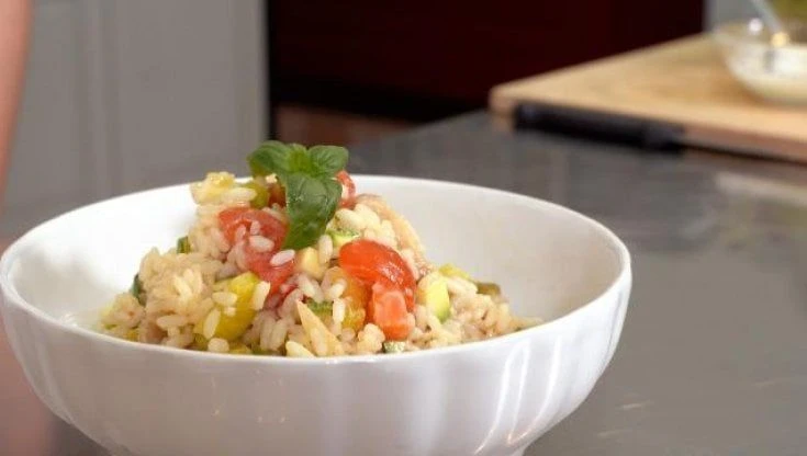 Ricette per dimagrire mangiando riso: insalata fredda e dolce al latte