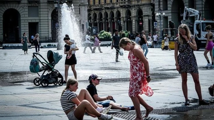 Temporali con grandine grossa al Nord, caldo africano senza fine al Centro Sud