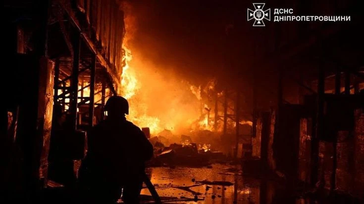 Guerra Ucraina - Russia, le news di oggi. Missile su Dnipro, un morto. Zelensky: “Mosca ignora diplomazia”