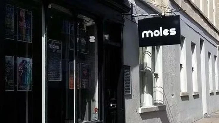 Chiude per debiti il Moles, il club di Bath che ha visto nascere gli Oasis
