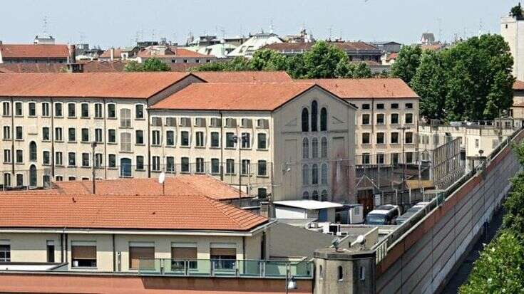 Nel carcere di San Vittore due detenuti morti in cinque giorni e c’è anche un 90enne. L’allarme di Antigone: “Situazioni limite ormai sono la norma”