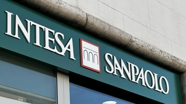 Intesa Sanpaolo, disservizi per alcuni clienti e finti prelievi. Ma i soldi non si sono spostati