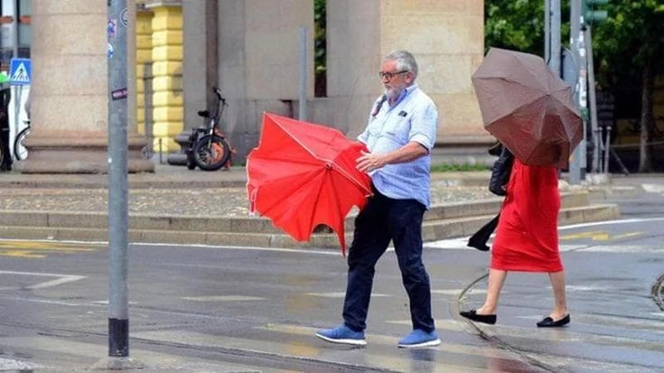 Previsioni meteo, rapido fronte temporalesco, poi l’anticiclone africano tornerà ad alzare la voce
