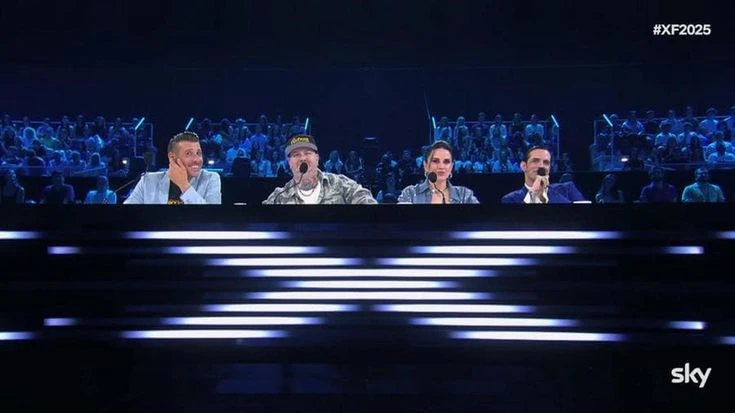 X Factor, l'emozione di Layana: non riesce a parlare, ma la cover di Lana Del Rey è da applausi