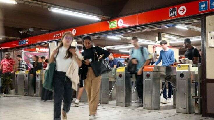 Gli orari dei mezzi di Atm per la giornata del Primo Maggio: tram, bus e metrò terminano le corse alle 19,30