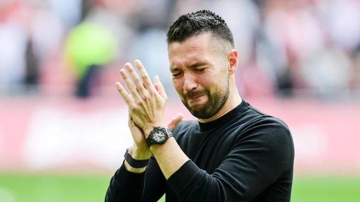 Farioli, addio all’Ajax dopo lo scudetto olandese perso in volata