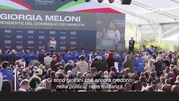 Nel movimento giovanile di Fratelli d'Italia: saluti romani, inni al Duce e 'Sieg Heil'
