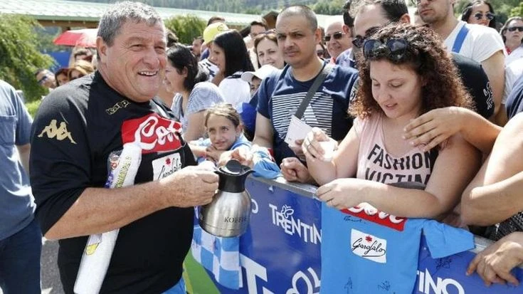 Napoli, il magazziniere Starace allontana la pensione: “Resto qui”