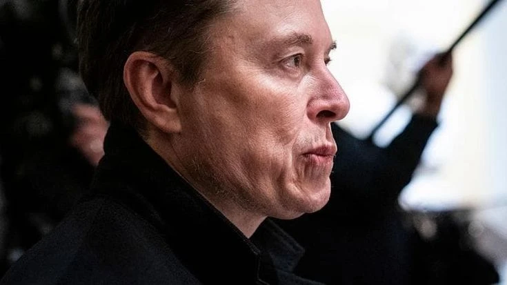 Tesla, il cda vuole far fuori Musk: partita la ricerca di un nuovo ceo