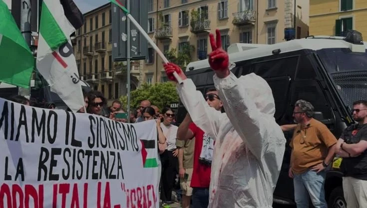 Presidio pro Palestina a Milano, il corteo viene bloccato dalle forze dell'ordine