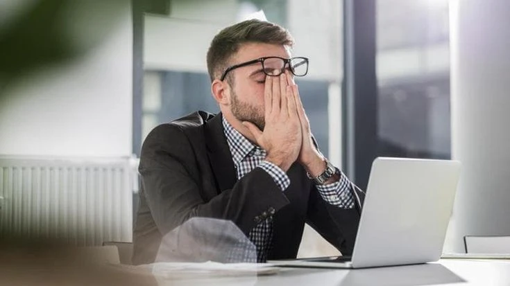 Vita e lavoro: un equilibrio precario per più di due italiani su dieci