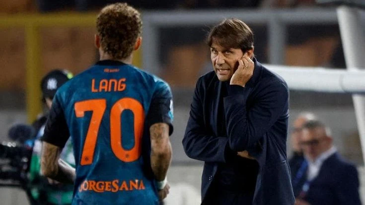 Conte: “Il rigore al Lecce? Spero che certe lamentele non influenzino arbitri. Non siamo scemi...”