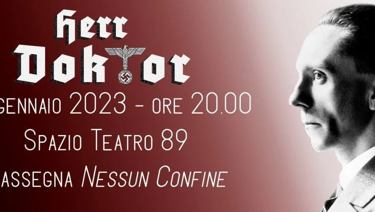 Spettacolo sulla Shoah a teatro per gli studenti, prof negazionista urla dalla platea: 