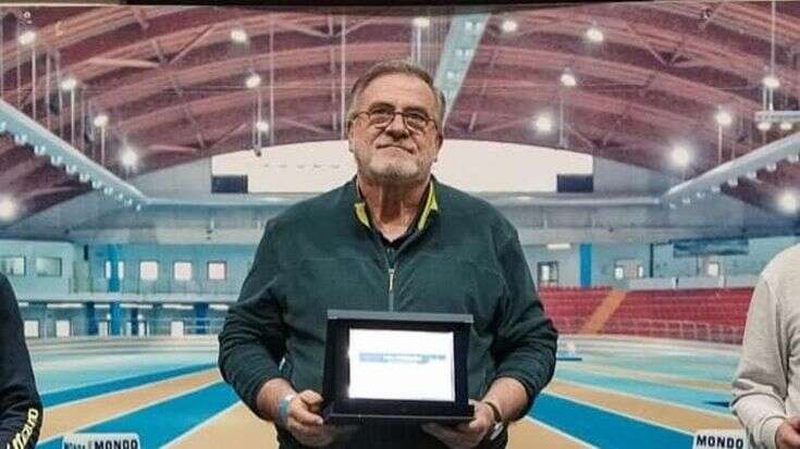 Lozio, il 65enne Stefano Martinelli muore mentre sistema le casette per gli uccelli sugli alberi in giardino: era il direttore tecnico dell’Atletica Brescia 1950