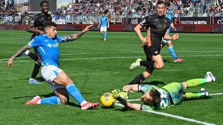 Le pagelle di Venezia-Napoli: Radu insuperabile, Politano non incide