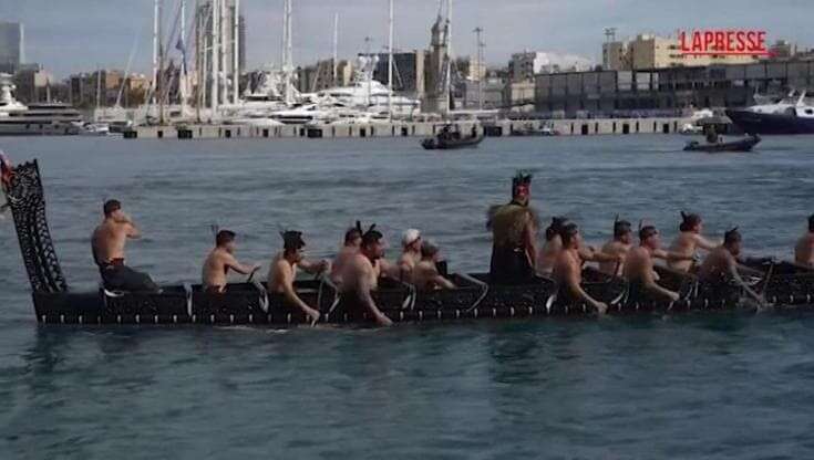 America's cup: team New Zealand scende in acqua a Barcellona con la danza Maori