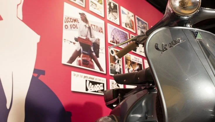 Il museo Piaggio celebra i 75 anni del mito Vespa