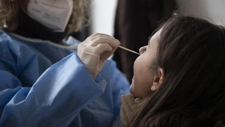 Coronavirus, il bollettino di oggi: 927 nuovi casi e 10 morti
