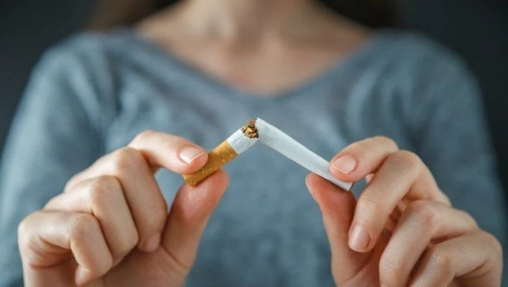 Più fumatori in pandemia. E da soli non si smette