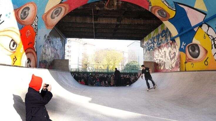 In via Padova c’è uno skatepark: la novità sotto i tunnel della ferrovia