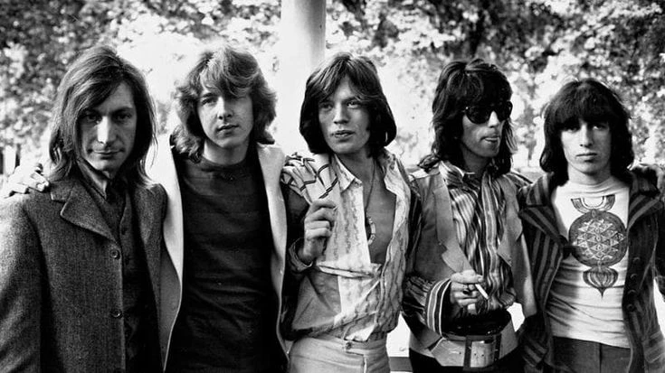 Rolling Stones, la chitarra della discordia: “Il museo l’ha rubata, era di Mick Taylor”. “È falso”