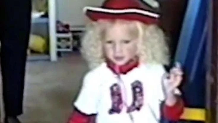 Taylor Swift nuova canzone per Toy Story 5 e un video di quando aveva 5 anni: 