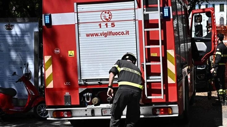 Perde il controllo dell’auto che si ribalta e cade in un canale: morto uomo di 59 anni a Cremona
