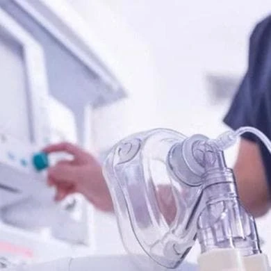 Fine vita, la bozza della maggioranza: “Senza requisiti, congelata domanda per 4 anni”