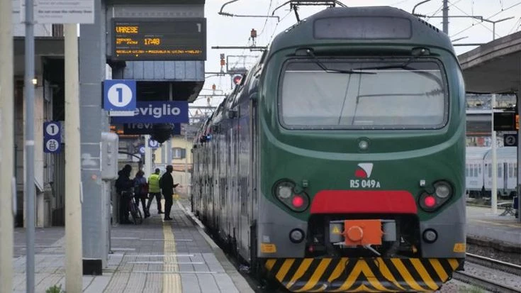 Sciopero Trenord lunedì 16 giugno: a rischio i treni regionali, ecco le fasce di garanzia