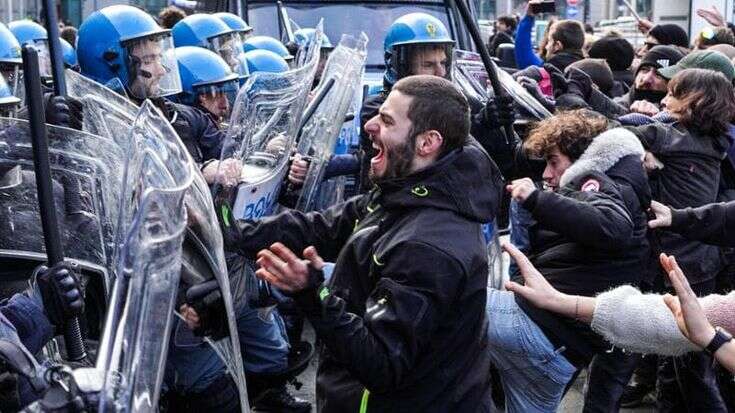 Viminale: nel 2024 gli agenti feriti nelle manifestazioni sono aumentati del 200 per cento