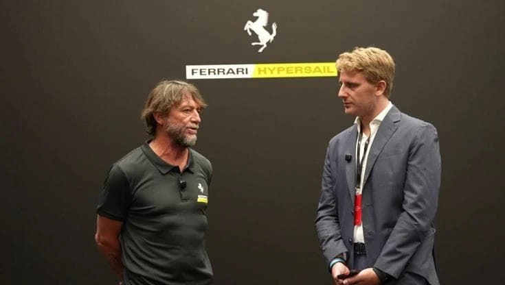 Giovanni Soldini sulla Ferrari Hypersail: 