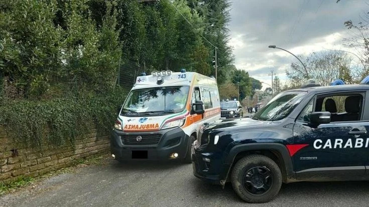 Torino, difende una donna durante una rapina e viene accoltellato: ferito un ventenne a Mirafiori
