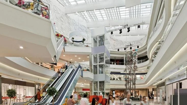 Il futuro dei centri commerciali? Meno metri quadri, più significato