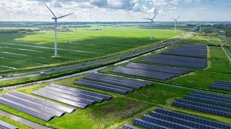 Italia, più rinnovabili e nucleare per frenare prezzi e volatilità