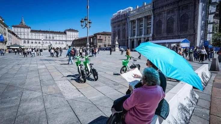 Previsioni meteo, caldo come fosse luglio con temperature di 8 gradi oltre la media del periodo