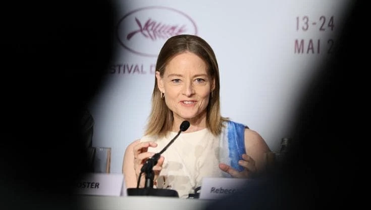 Jodie Foster a Cannes: “Da giovane ero seriosa, ora mi regalo la leggerezza”