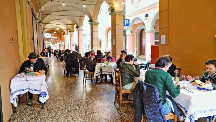 Covi, il ritorno alla normalità: come affrontare l’ansia della vita social